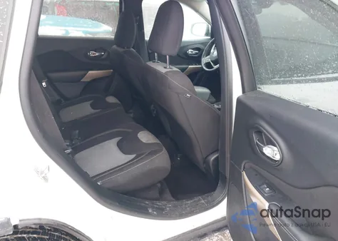 2018 Jeep Cherokee Latitude Fwd z USA, uszkodzony, nr VIN 1C4PJLCB3JD620457